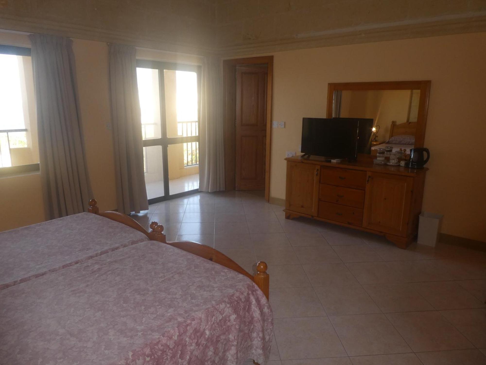 San Antonio Guesthouse Xlendi Eksteriør billede